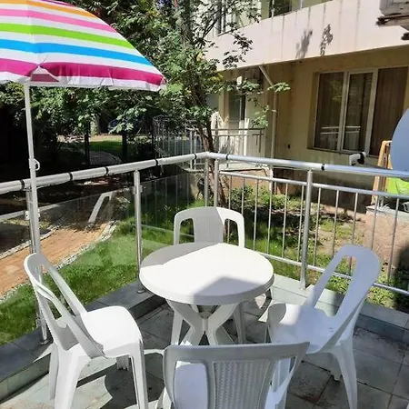 Central, 1 Bed Apt, 3* Yassen Sunny Beach