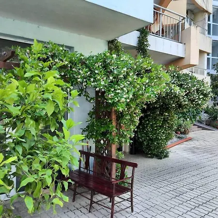 Central, 1 Bed Apt, 3* Yassen Apartamento
