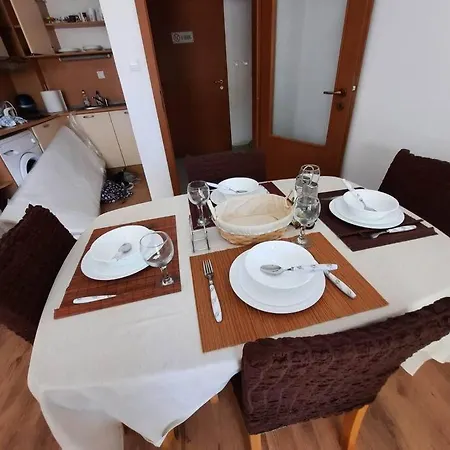 Апартамент Central, 1 Bed Apt, 3* Yassen Слънчев бряг