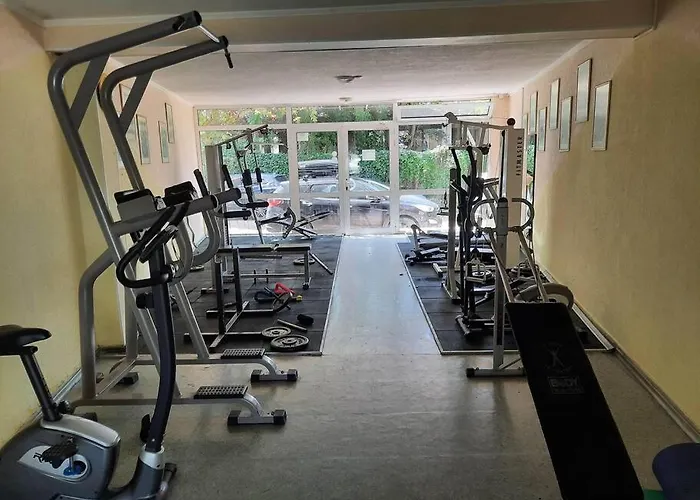 Central, 1 Bed Apt, 3* Yassen Апартаменты *