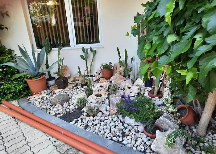 Central, 1 Bed Apt, 3* Yassen Апартаменты *